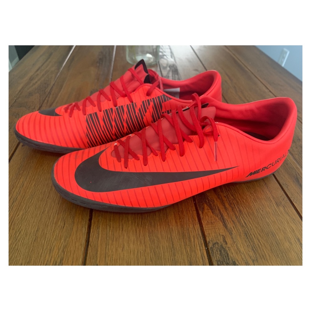 Men’s Nike Mercurial indoor soccer cleats 11.5